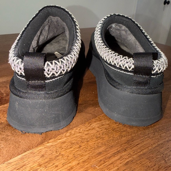 VGUC Ugg Tazz Black Platformed Shoe Size 7 Women’s - Picture 4 of 6